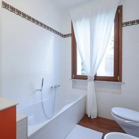 펜션 Lusso E Comfort, A Pochi Passi Dal Mare 페자로